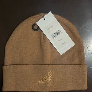 STAPLE PIGEON BEANIE